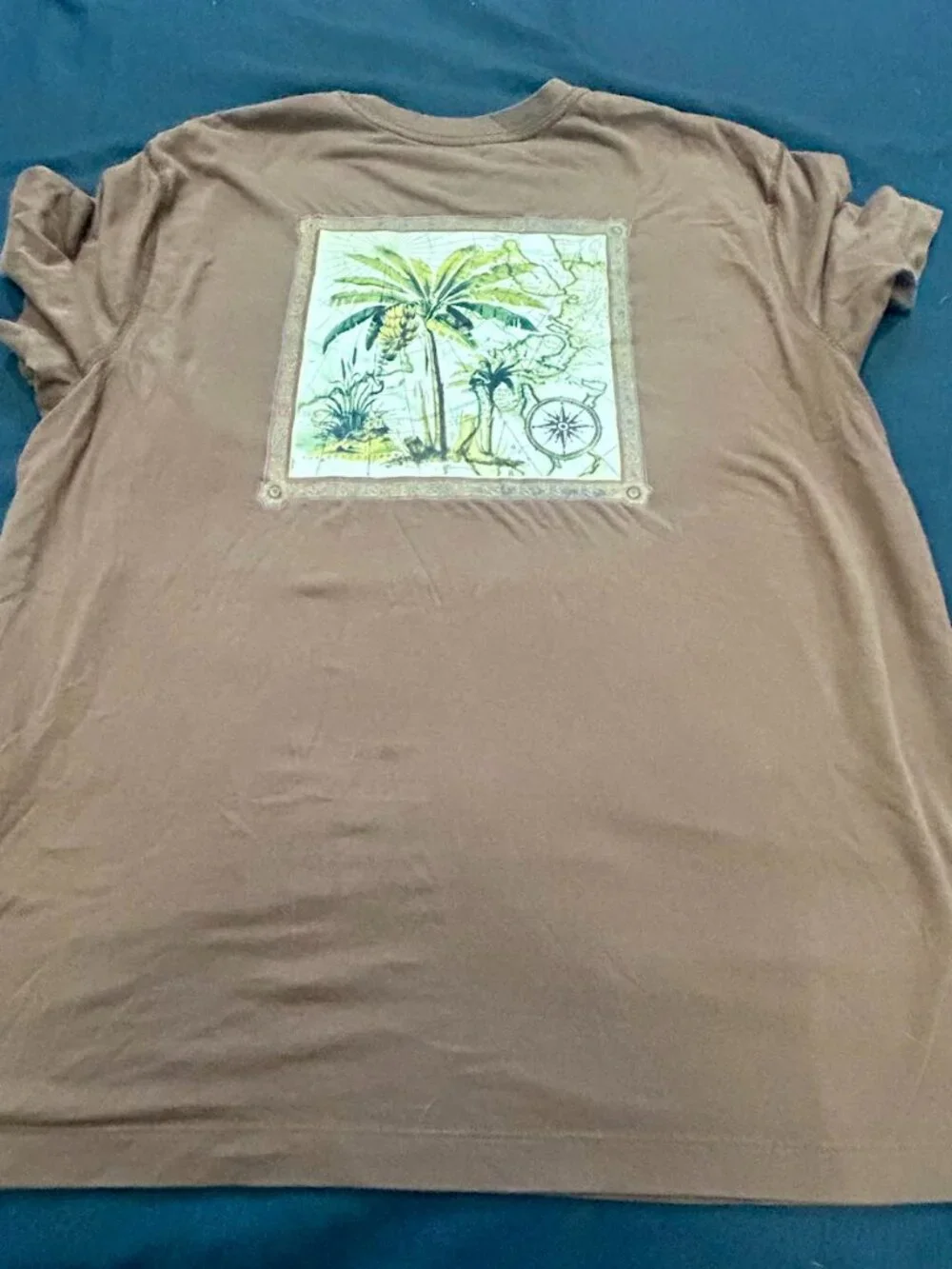 Banana Republic short-sleeve crewneck t-shirt with a chest pocket Large